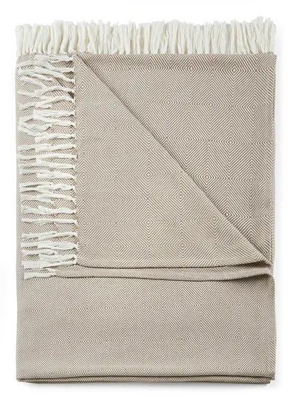 Überwurf mit Fransen in beige von vorne - bonprix Überwurf mit Fransen in beige von vorne - bonprix