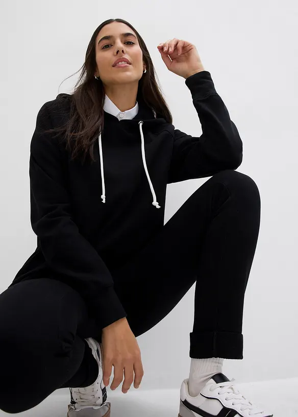 Hoodie mit Kapuze in schwarz (Detailaufnahme) - bonprix Hoodie mit Kapuze in schwarz (Detailaufnahme) - bonprix