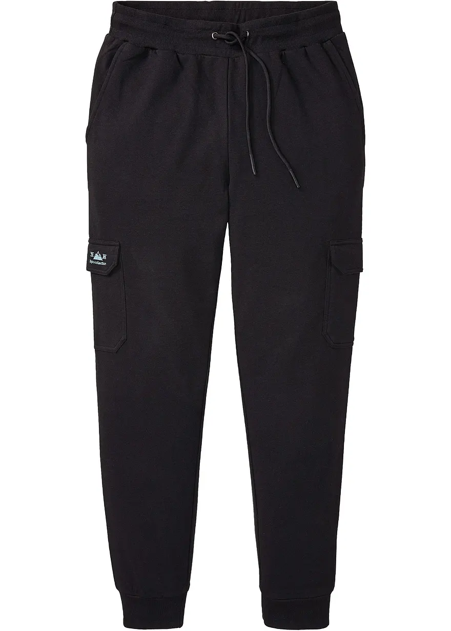 Jogginghose mit Cargotaschen in schwarz von vorne - bonprix Jogginghose mit Cargotaschen in schwarz von vorne - bonprix