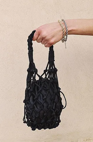 Im Trend - Mini Handtasche - schwarz