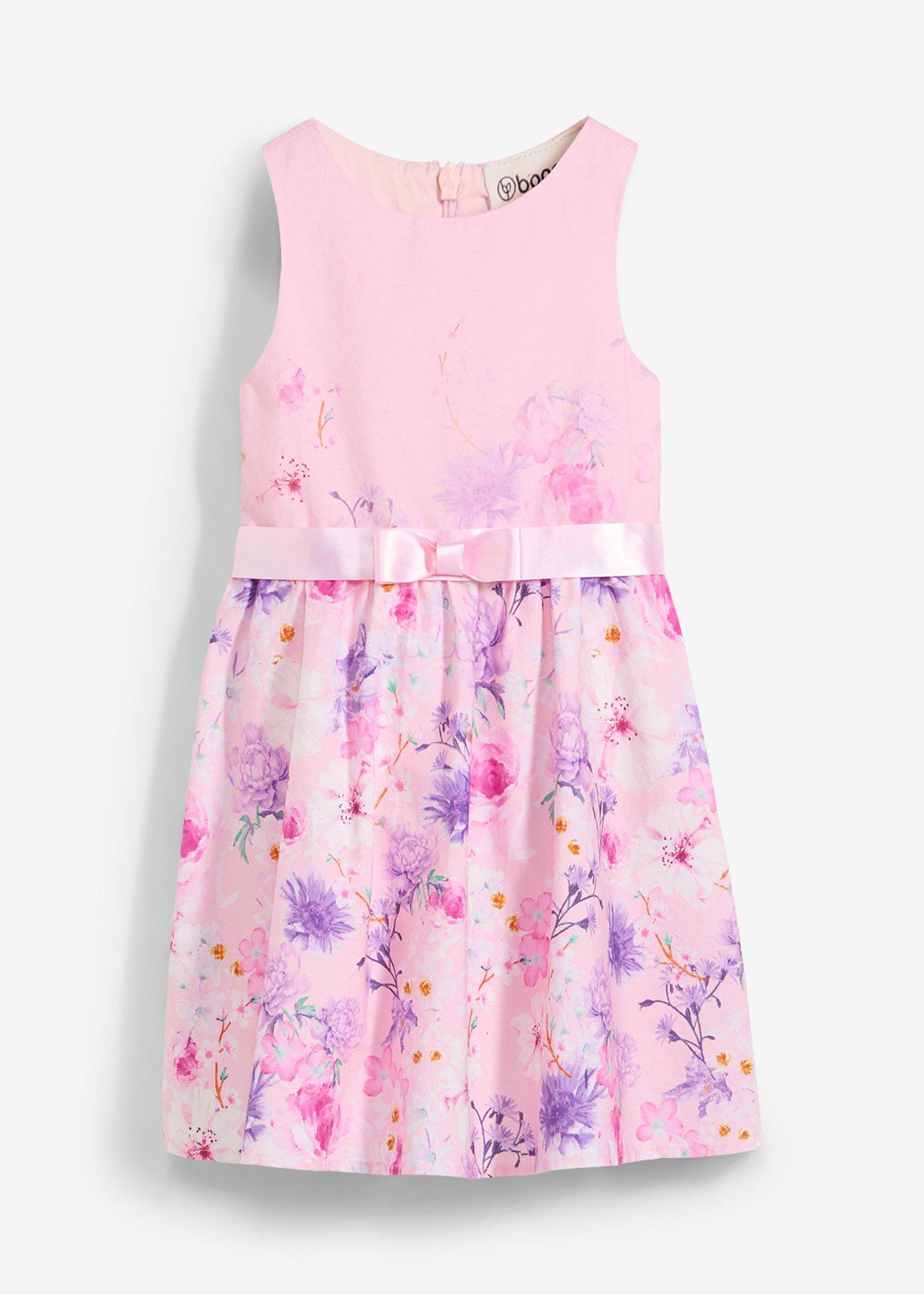 Ausgestelltes Kleid