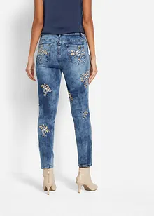 Jeans mit floraler Stickerei, bonprix