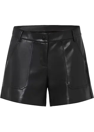 Lederimitat-Shorts in schwarz von vorne - bonprix