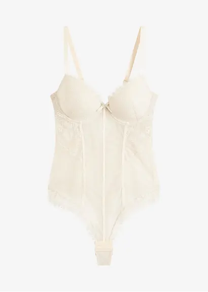 Stringbody mit dehnbarer Spitze in grau von vorne - bonprix