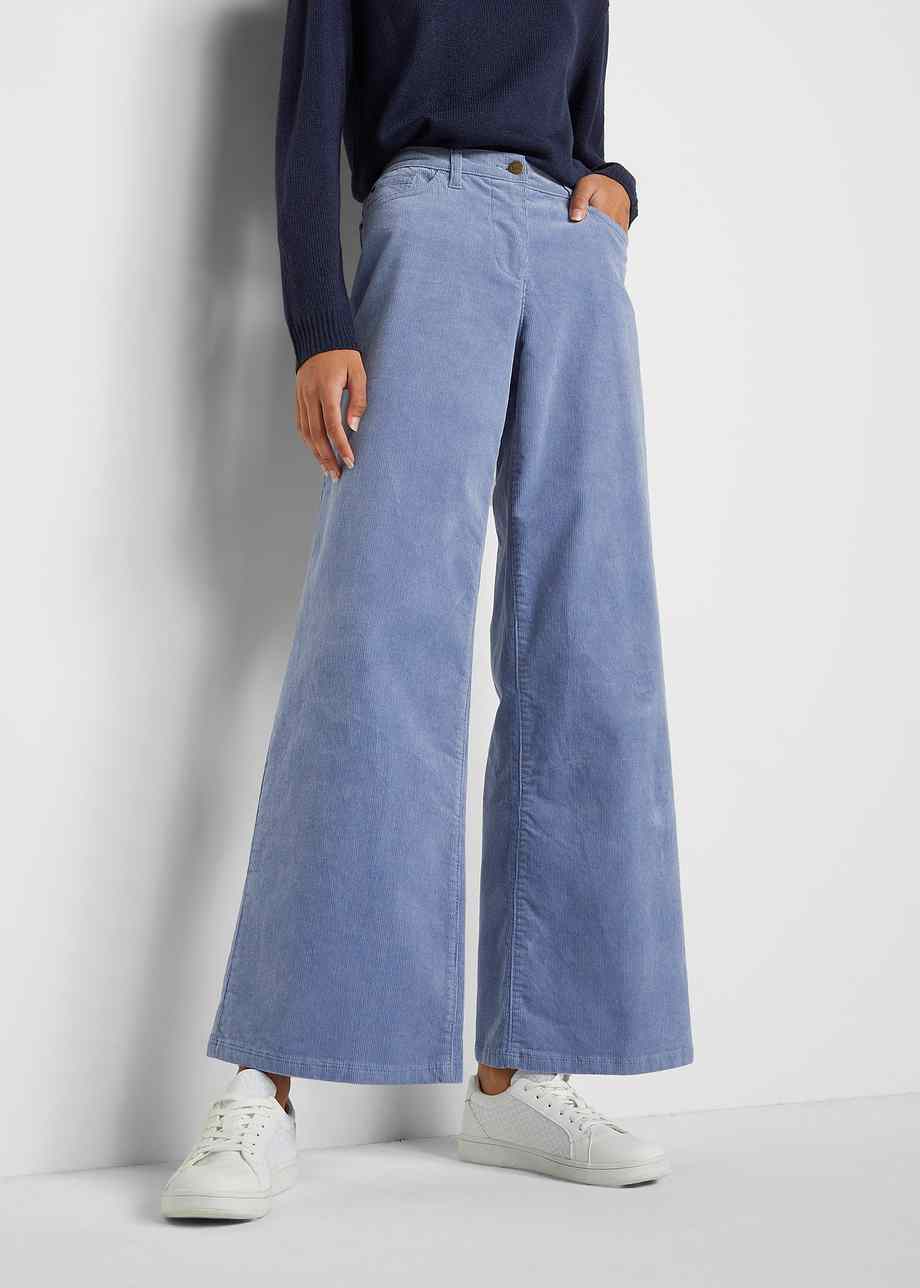 Lässige MarleneStretchHose mit ausgestelltem Bein mattblau, regular