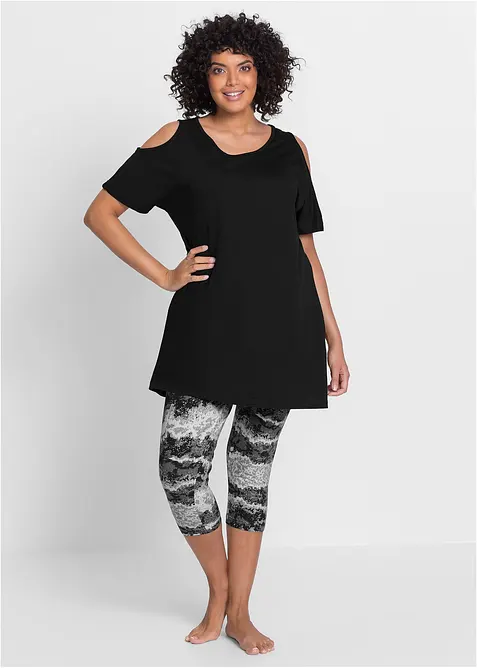 Capri Pyjama mit kurzen Ärmeln in schwarz von vorne (Totalaufnahme) - bonprix