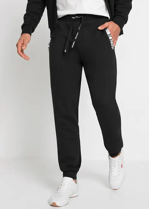 Jogginghose in Regular Fit in schwarz von vorne - bonprix