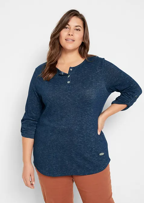 Langarmshirt mit Knopfleiste aus Baumwoll-Mix in blau von vorne (im Anschnitt) - bonprix