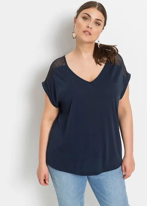 Shirt aus softem Viskose-Mix in blau von vorne (im Anschnitt) - bonprix