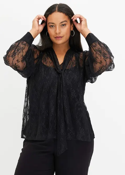 Spitzenbluse mit leichter Transparenz in schwarz von vorne (im Anschnitt) - bonprix