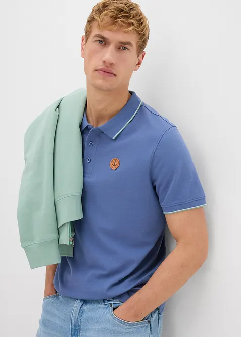 Poloshirt aus robustem Piqué in blau von vorne (im Anschnitt) - bonprix