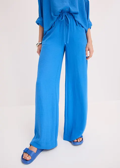 Marlenehose aus leichtem Crêpe in blau von vorne - bonprix