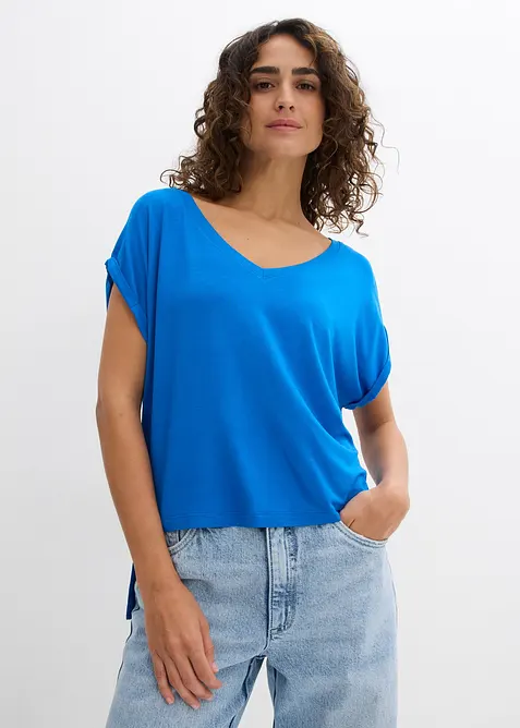 Oversized-Shirt aus fließendem Viskose-Mix in blau von vorne (im Anschnitt) - bonprix