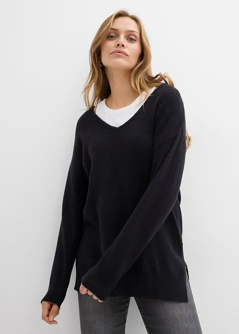 Oversize Longpullover mit Seitenschlitzen in schwarz von vorne (im Anschnitt) - bonprix