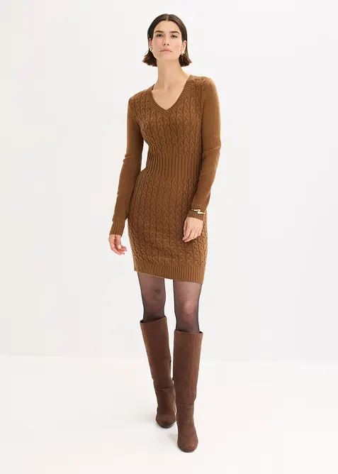 Strickkleid mit Zopfmuster in braun von vorne (Totalaufnahme) - bonprix