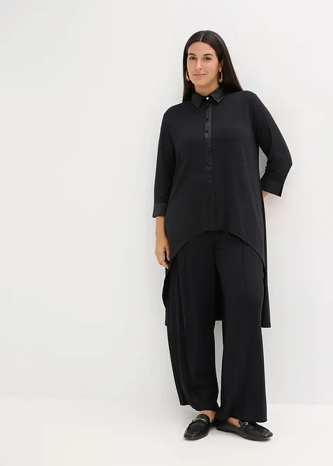 Jersey Bluse mit Satinbesätzen in schwarz von vorne (im Anschnitt) - bonprix