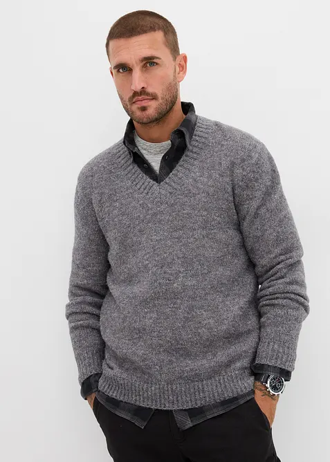 Grobstrick-Pullover in Regular Fit in grau von vorne (im Anschnitt) - bonprix