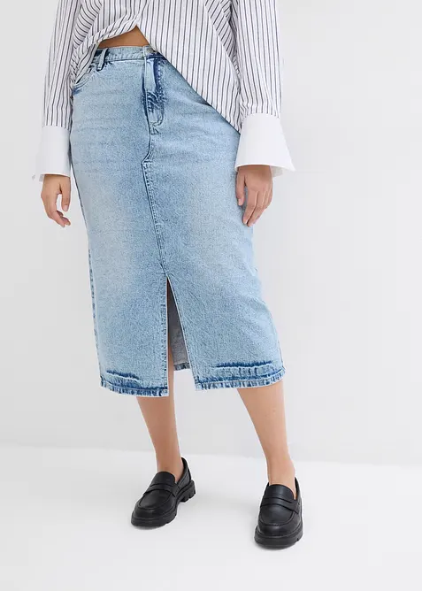 Jeansrock in Midilänge in blau von vorne - bonprix
