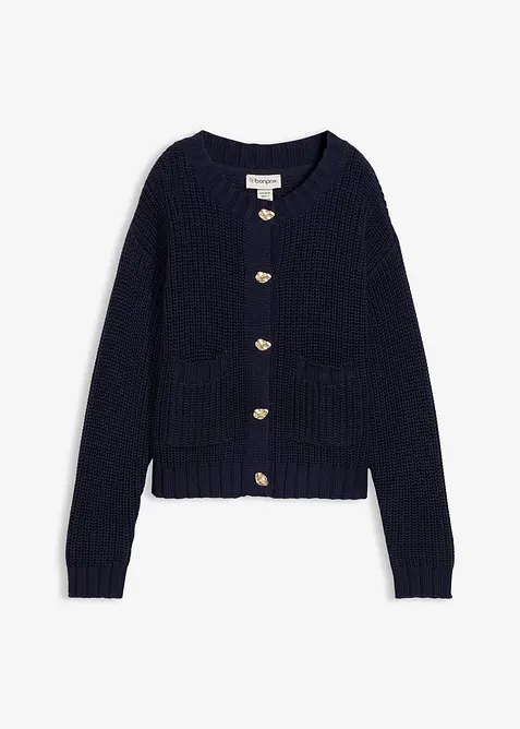 Grobstrickjacke mit gehämmerten Knöpfen in blau von vorne - bonprix