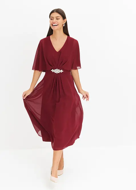 Chiffonkleid mit Strassstein-Applikation in rot im Look von vorne (Totalaufnahme) - bonprix