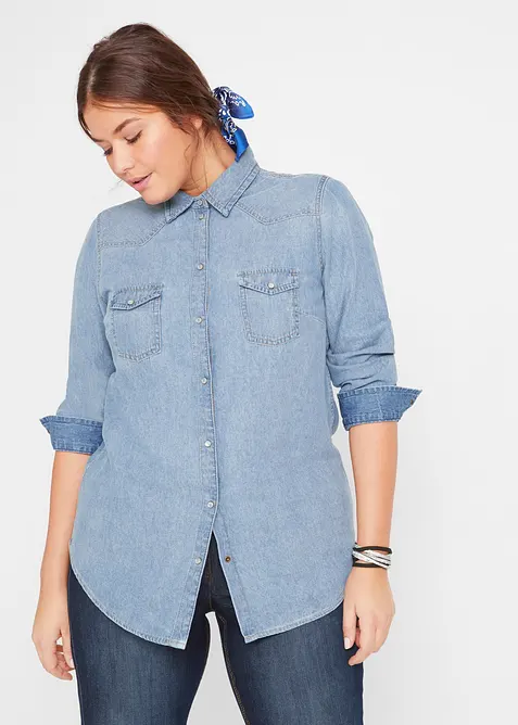 Jeanshemd in blau von vorne (im Anschnitt) - bonprix