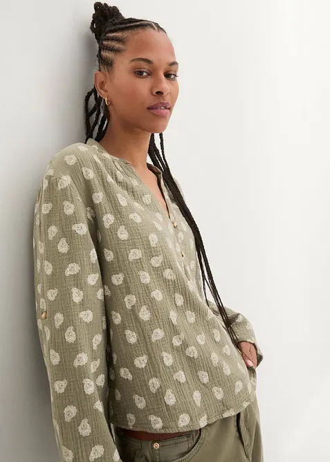 Musselin-Oversize-Bluse aus reiner Baumwolle in grün von vorne (im Anschnitt) - bonprix