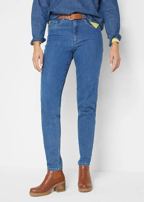 Mom Jeans High Waist, Stretch in blau von vorne - bonprix