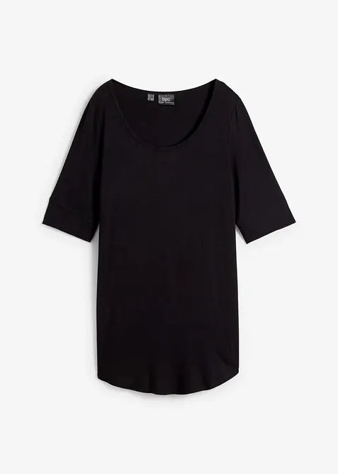 Long-Shirt aus softer Viskose in schwarz von vorne - bonprix