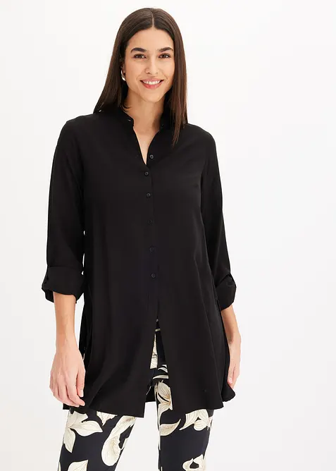 Longbluse aus fließender Viskose in schwarz von vorne (im Anschnitt) - bonprix
