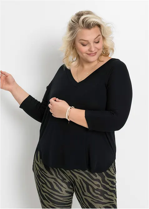 Shirt aus fließendem Viskose-Mix in schwarz von vorne (im Anschnitt) - bonprix
