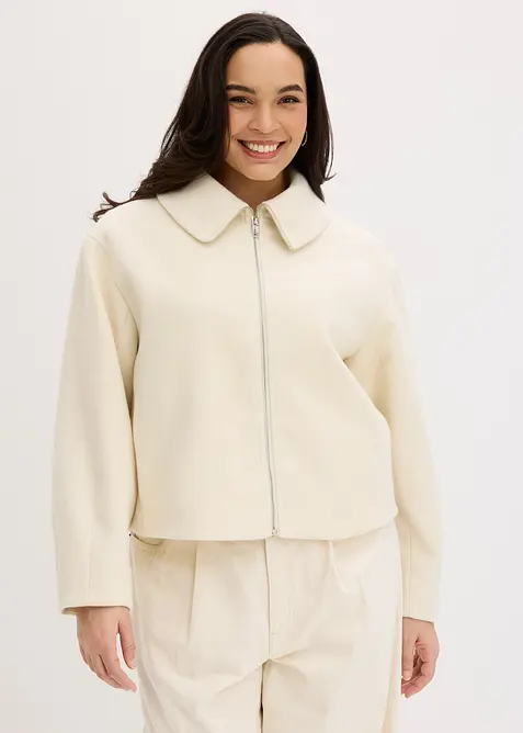 Gefütterte Oversize Jacke in weiß von vorne (im Anschnitt) - bonprix