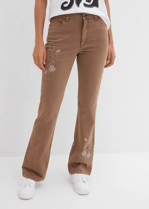 Bootcut-Hose aus elastischem Baumwoll-Mix in braun von vorne - bonprix