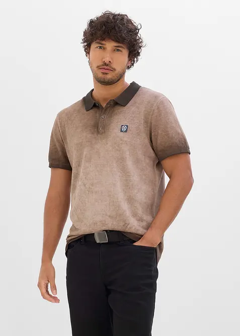 Piqué-Poloshirt aus reiner Bio-Baumwolle in braun von vorne (im Anschnitt) - bonprix
