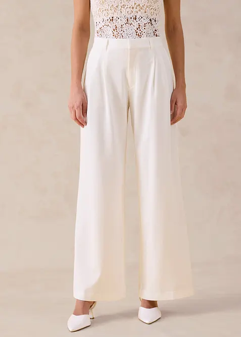 Marlenehose in weiß von vorne - bonprix