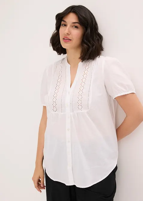 Bluse mit Lochstickerei in weiß von vorne (im Anschnitt) - bonprix