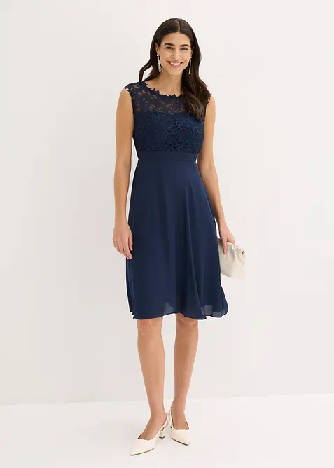 Minikleid mit Spitze in blau im Look von vorne (Totalaufnahme) - bonprix