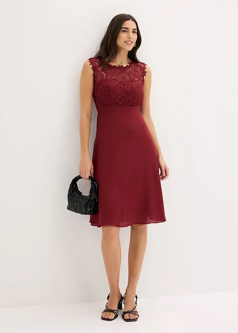 Minikleid mit Spitze in rot im Look von vorne (Totalaufnahme) - bonprix