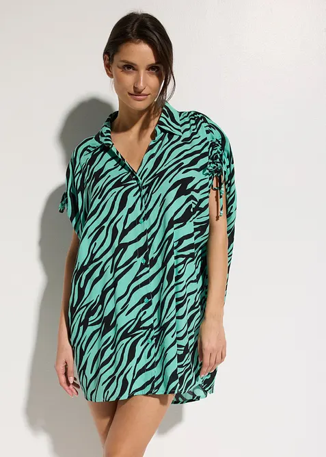 Oversize Strandbluse aus strukturierter Viskose in schwarz von vorne (im Anschnitt) - bonprix