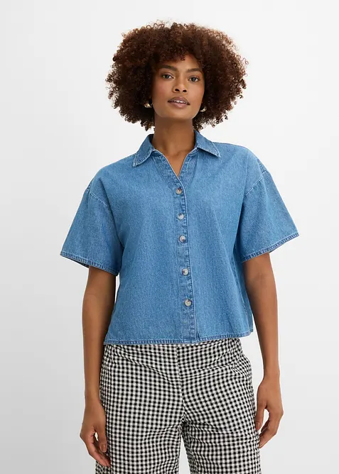 Oversized Jeans-Tunikabluse aus Bio-Baumwolle in blau von vorne (im Anschnitt) - bonprix