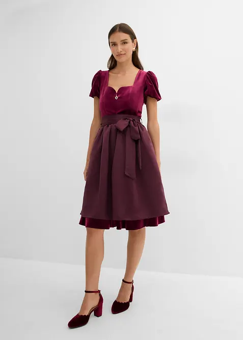 Dirndl und Schürze (2-tlg.Set) in rot im Look von vorne (Totalaufnahme) - bonprix