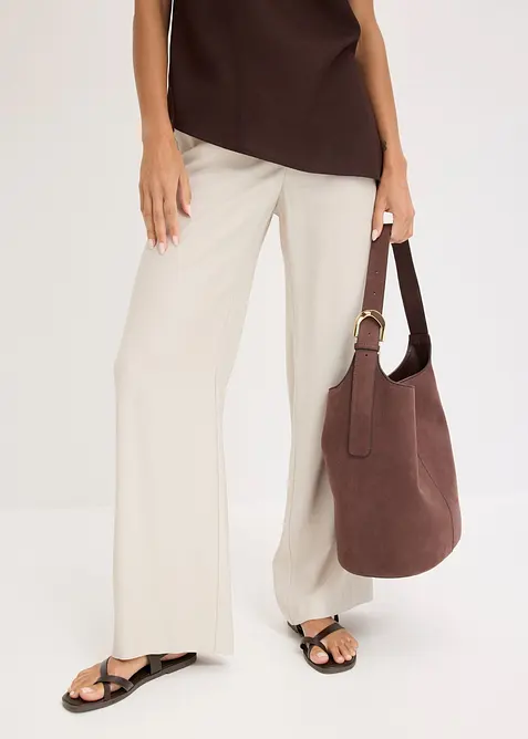 Beuteltasche mit Schnallendetail in braun im Look von vorne (Totalaufnahme) - bonprix