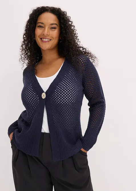 Ajour-Strickjacke in blau von vorne (im Anschnitt) - bonprix