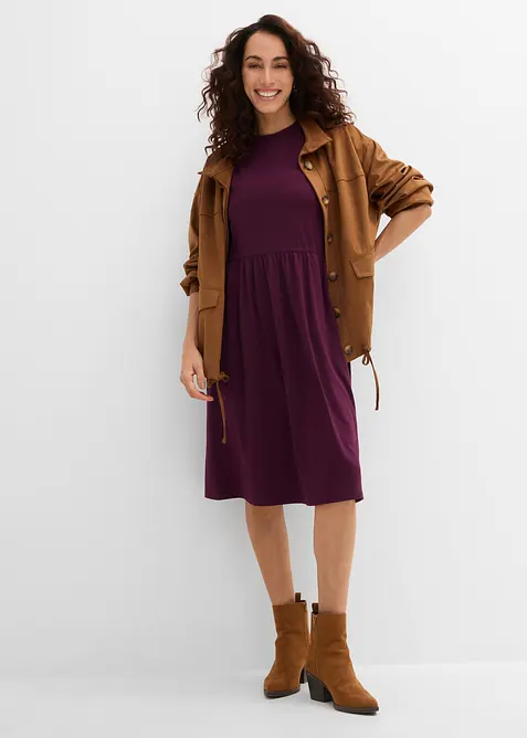 Shirtkleid aus elastischem Baumwoll-Mix in lila im Look von vorne (Totalaufnahme) - bonprix