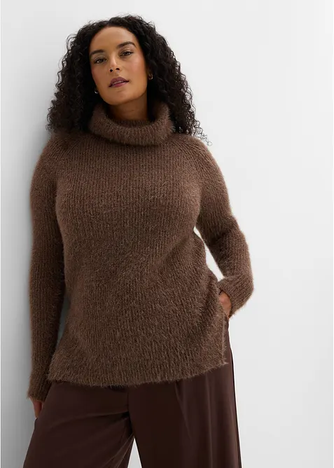 Oversize-Rollkragenpullover in braun von vorne (im Anschnitt) - bonprix