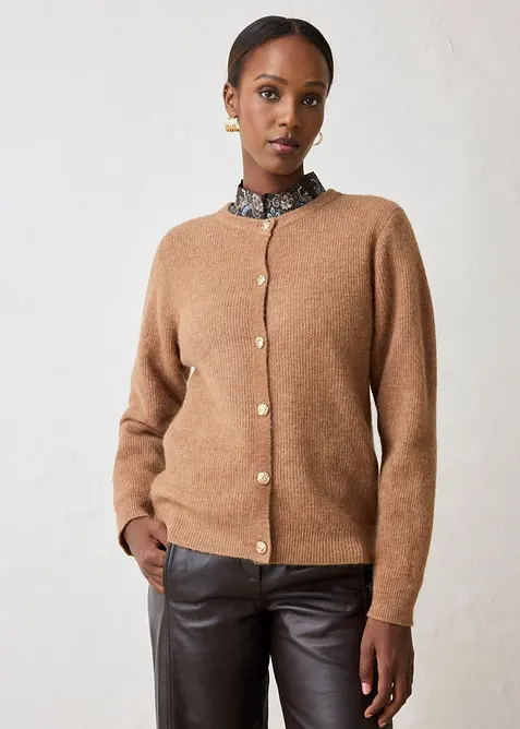 Strickjacke aus weichem Alpaka Woll-Mix in braun von vorne (im Anschnitt) - bonprix