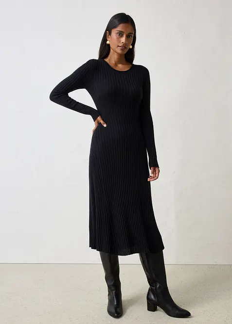 Strickkleid aus Merinowolle in schwarz von vorne (Totalaufnahme) - bonprix