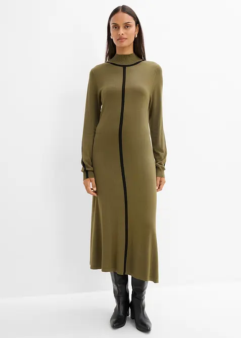 Strickkleid aus feinem Viskose-Mix in grün von vorne (Totalaufnahme) - bonprix