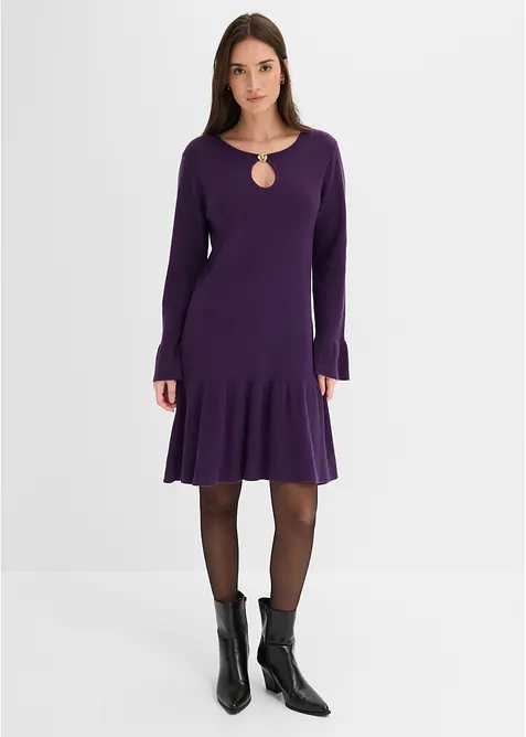 Strickkleid aus Viskose-Mix in lila von vorne (Totalaufnahme) - bonprix