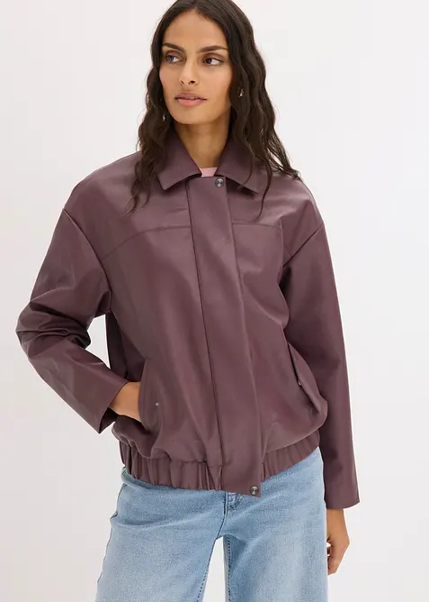 Lederimitat-Jacke in lila von vorne (im Anschnitt) - bonprix
