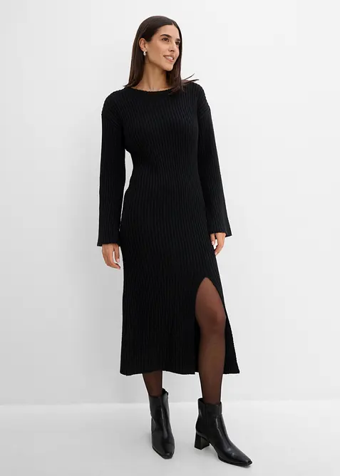 Strickkleid mit Schlitz in schwarz von vorne (Totalaufnahme) - bonprix
